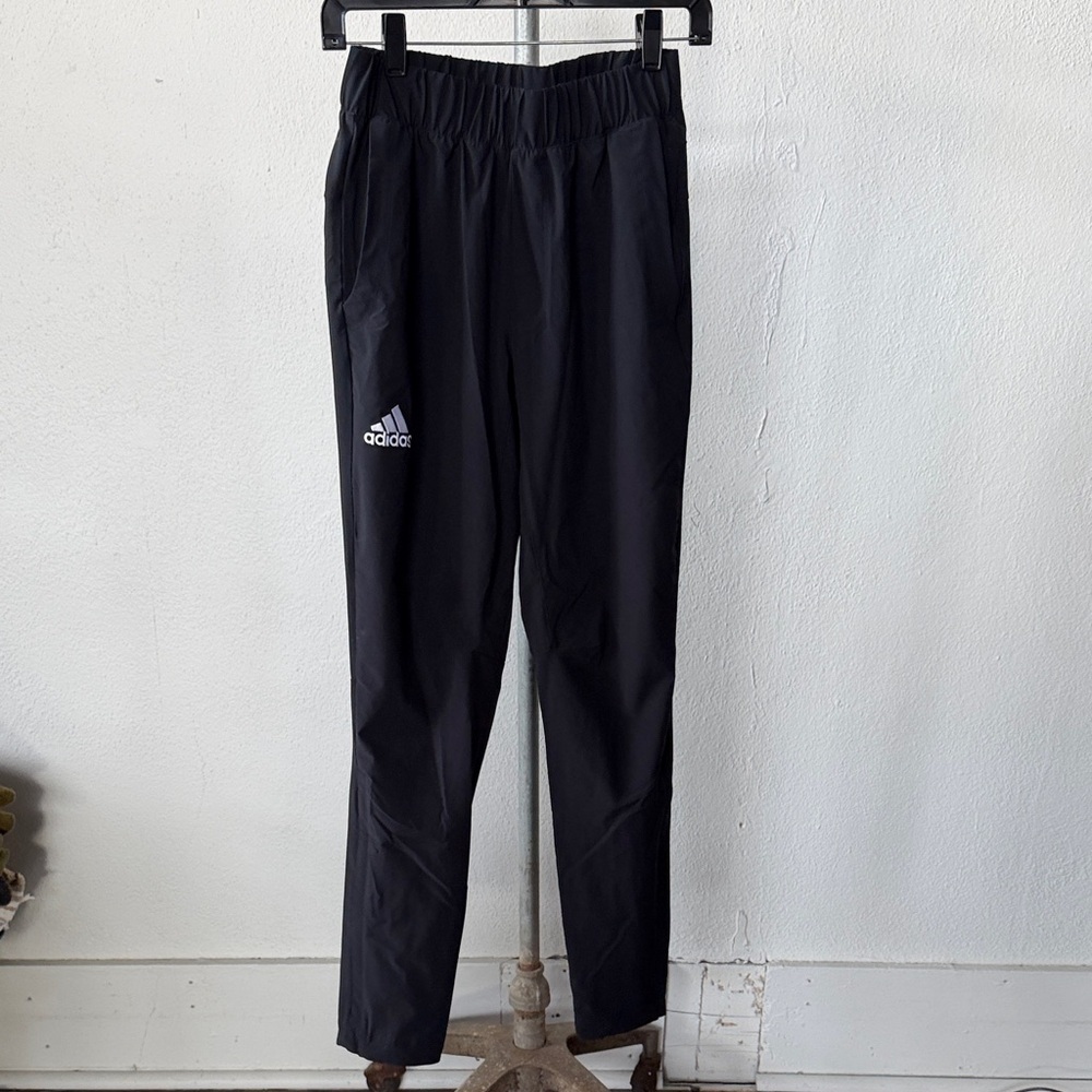 NWOT Adidas Joggers Womens XS